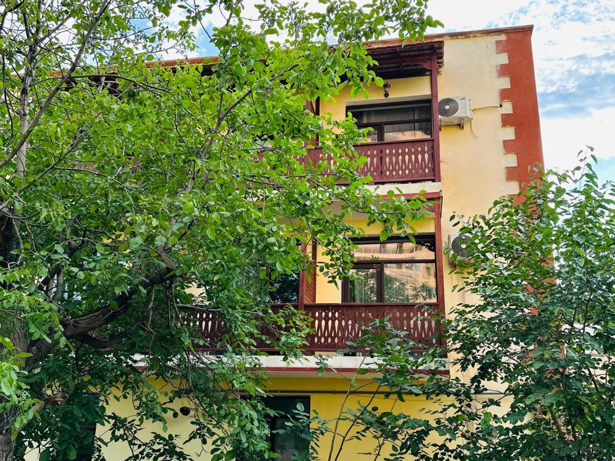 Old Armenia Hotel Ereván Exterior foto